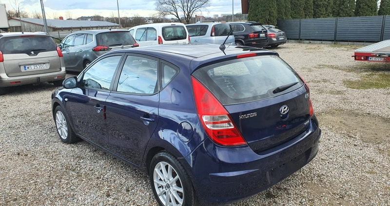 Hyundai I30 cena 15800 przebieg: 230000, rok produkcji 2009 z Siedlce małe 92